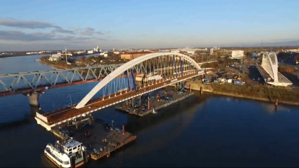 1. Barge au matin du 7 décembre. 071215